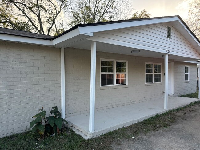 Primary Photo - Home for rent! 3 bedroom $1,350