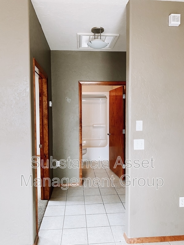 Building Photo - 2612 NW 50th St