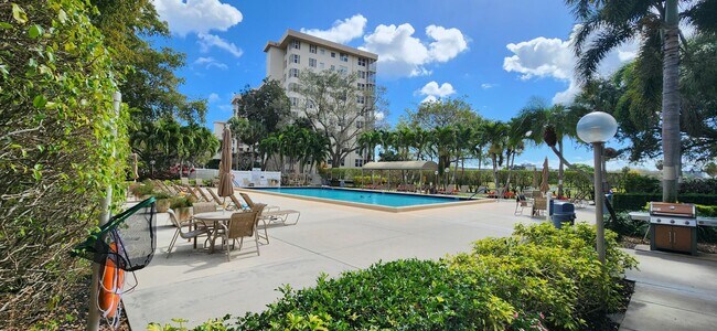 Building Photo - 3507 Oaks Way