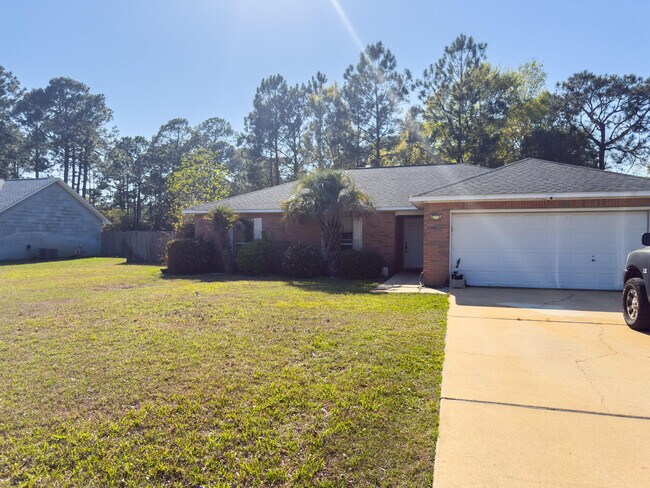 Building Photo - 2381 Hilton Dr