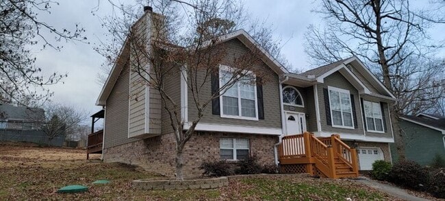 Building Photo - 6141 Blue Ash Dr