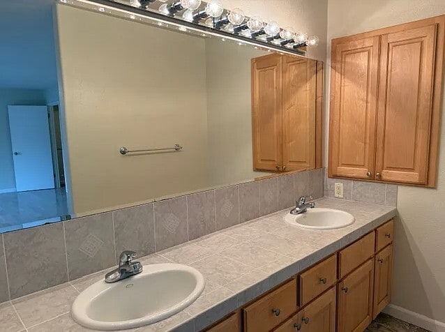 Building Photo - 112 Vineyard Ct