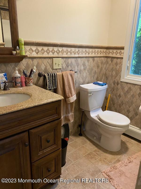 Building Photo - 9 Lake Dr