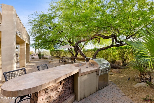 Building Photo - 10875 E Mirasol Cir