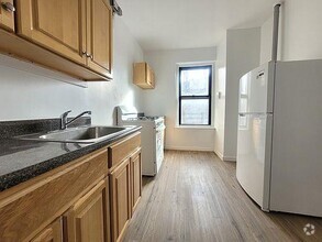 Building Photo - 1 bedroom in BRONX NY 10458