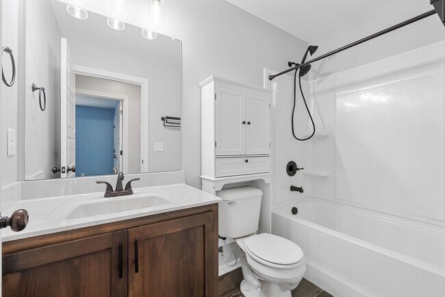 Building Photo - Stylish One-Level Home with 3 Bedrooms, 2 ...