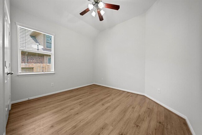 Building Photo - 1055 Forest Haven Ct