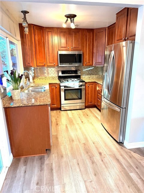 Building Photo - 22954 Moonstone Ln