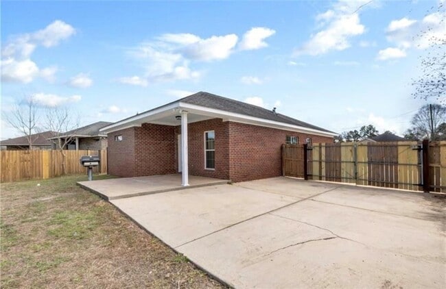 Building Photo - 13628 Catahoula Dr S