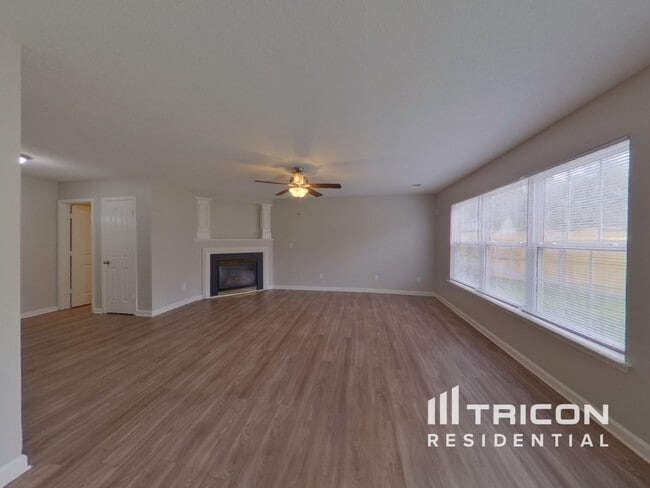 Building Photo - 12724 Deaton Hill Dr