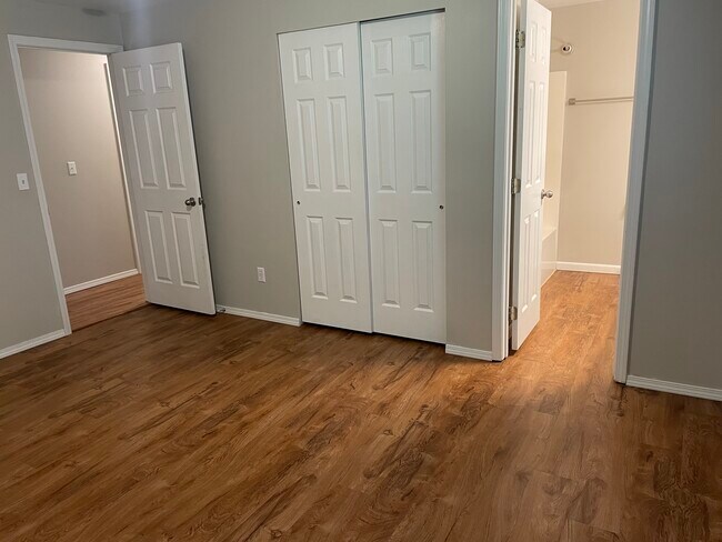 Building Photo - 4884 Thrush Ln