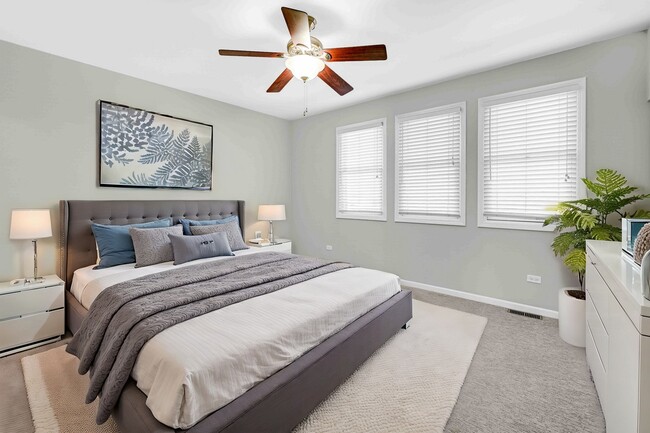 Building Photo - 1040 N Kingsbury St