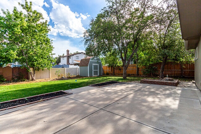 Building Photo - 6580 W 74th Pl