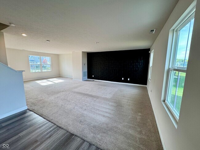 Building Photo - 830 McArthur Dr