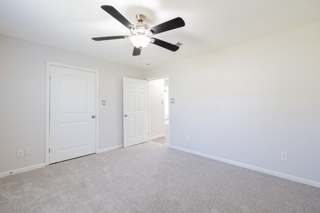 Building Photo - 11915 Greenmesa Dr