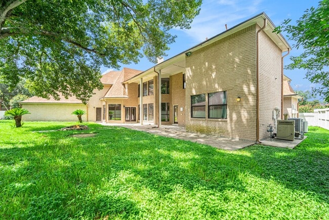 Building Photo - 1743 Randons Point Dr