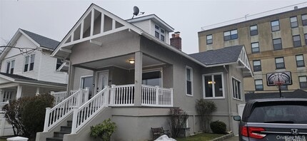 Building Photo - 218 W Chester St