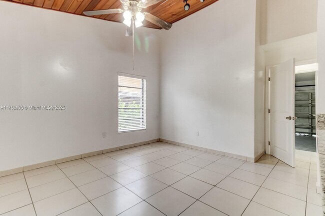 Building Photo - 14221 SW 106th Terrace