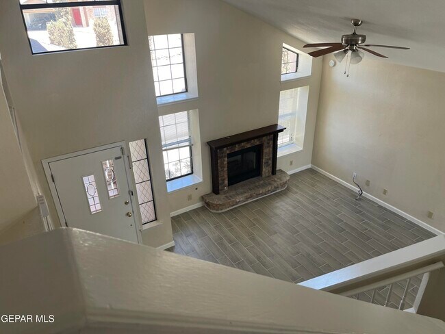 Building Photo - 705 Springfire Dr