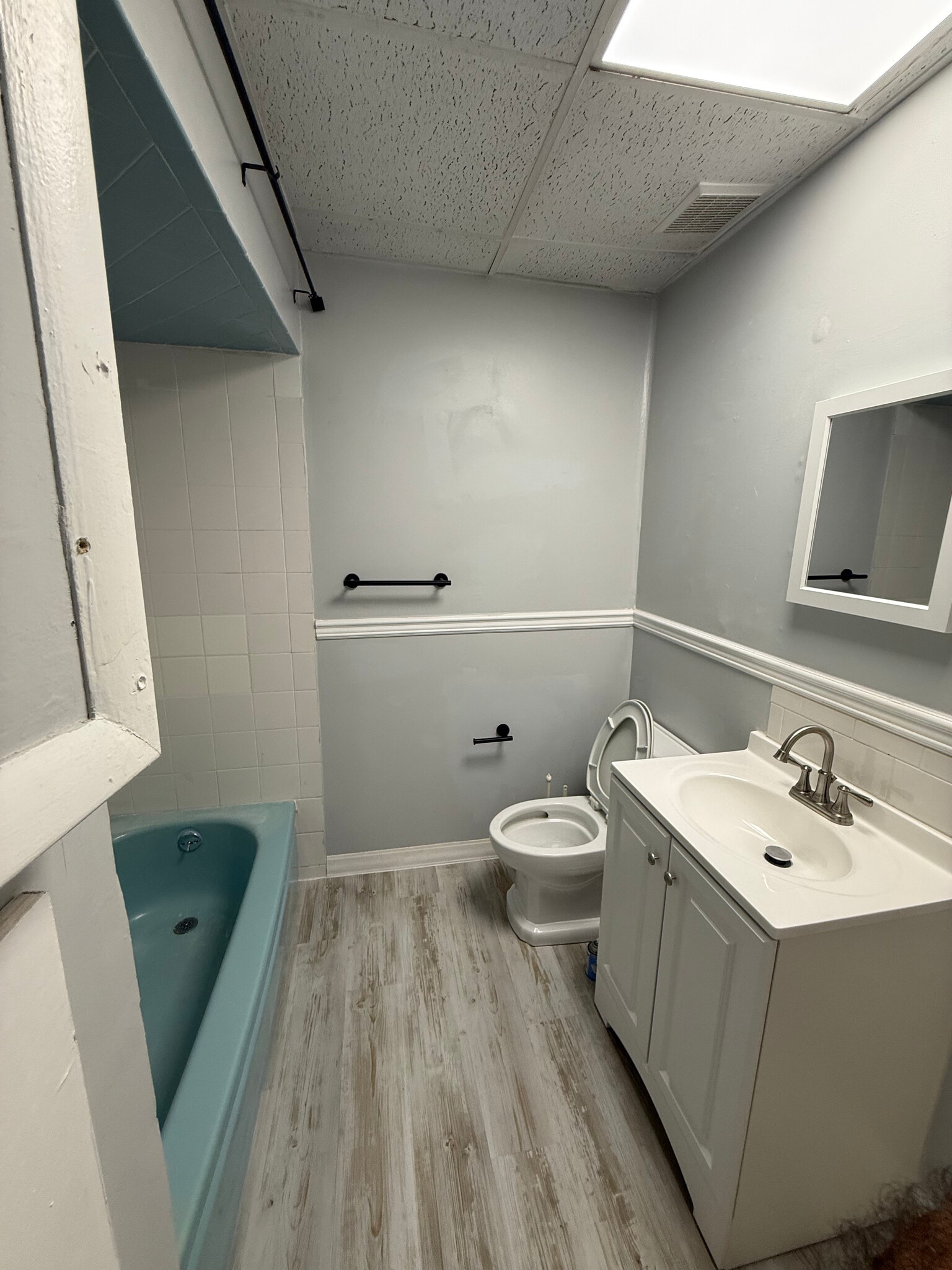 Bathroom - 368B Summerhill Rd