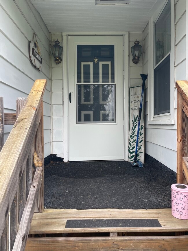 Building Photo - 1 S Terrace Dr