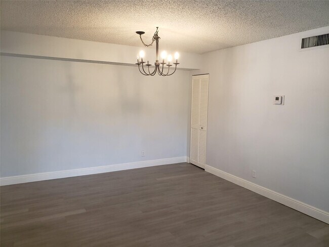 Building Photo - 12252 Royal Palm Blvd