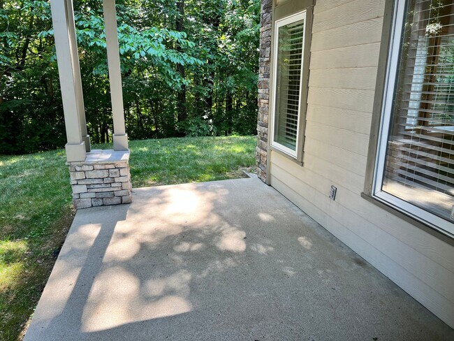 Building Photo - 320 Old Hickory Blvd