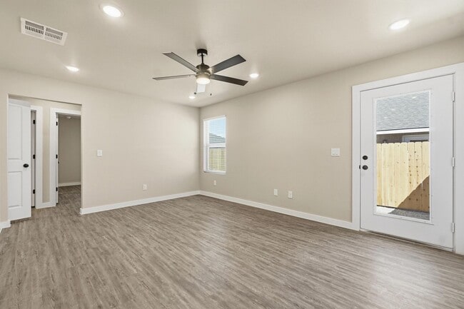 Building Photo - Your New Home in Abilene Is Waiting