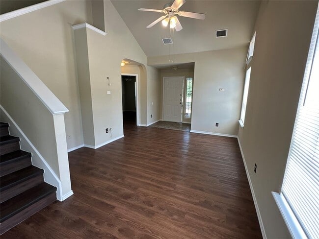 Building Photo - 2315 Bluffstone Dr