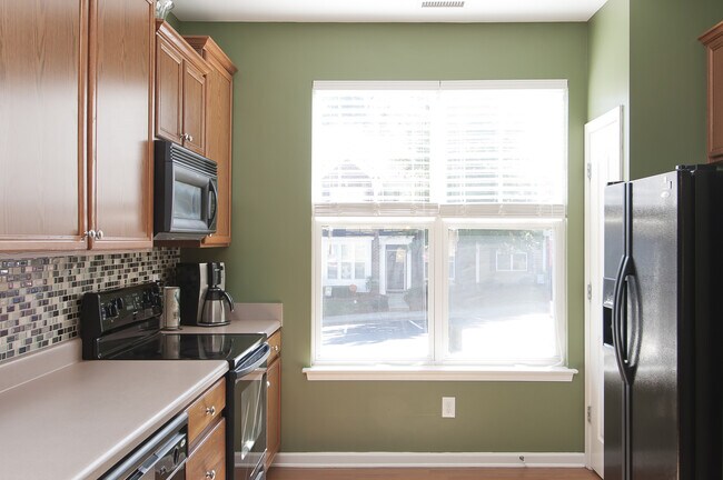 Kitchen - 8939 Camden Park Dr