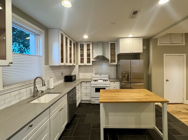 Kitchen 2 - 2103 13th St SE