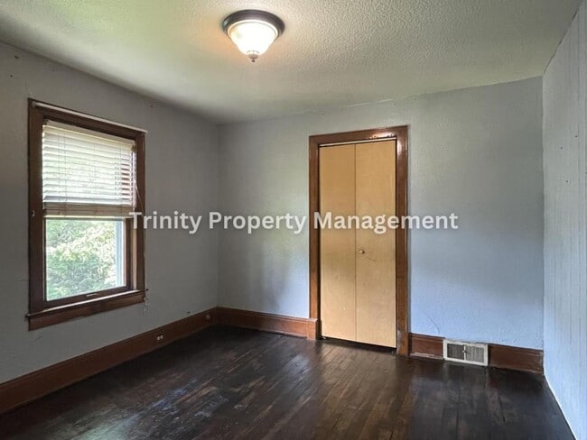 Building Photo - 228 Wildwood St