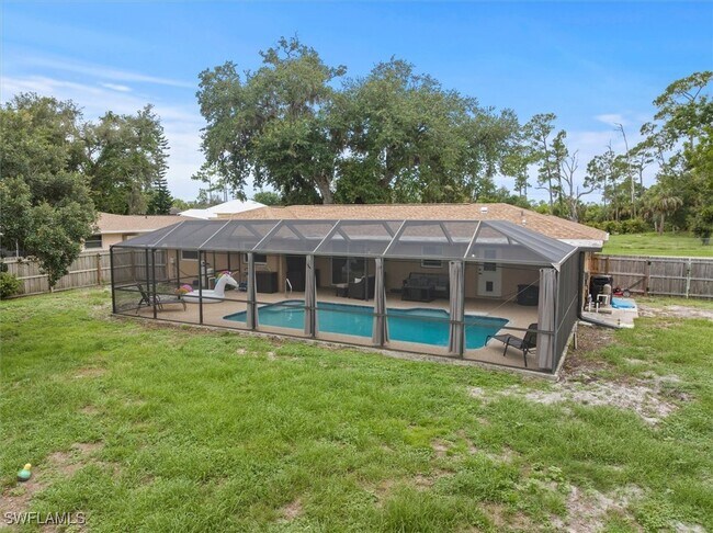 Building Photo - 1346 Beacon Dr