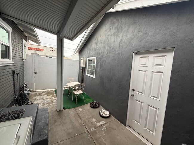 Building Photo - 1108 Orange Ave