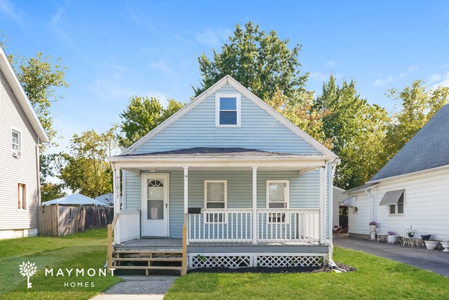 Primary Photo - Charming 4 Bedroom Home