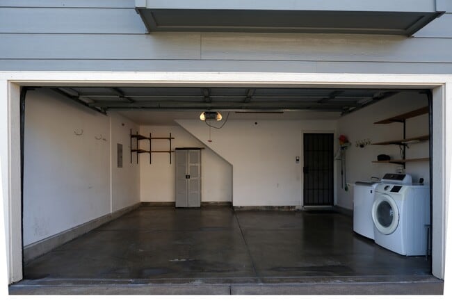 Building Photo - 91-1020C Hoomaka St