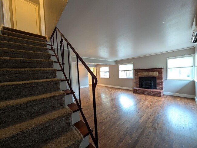 Building Photo - Great 3 bed/2bath home in Eugene