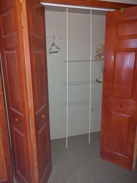 Closet - 297 Knoll Dr