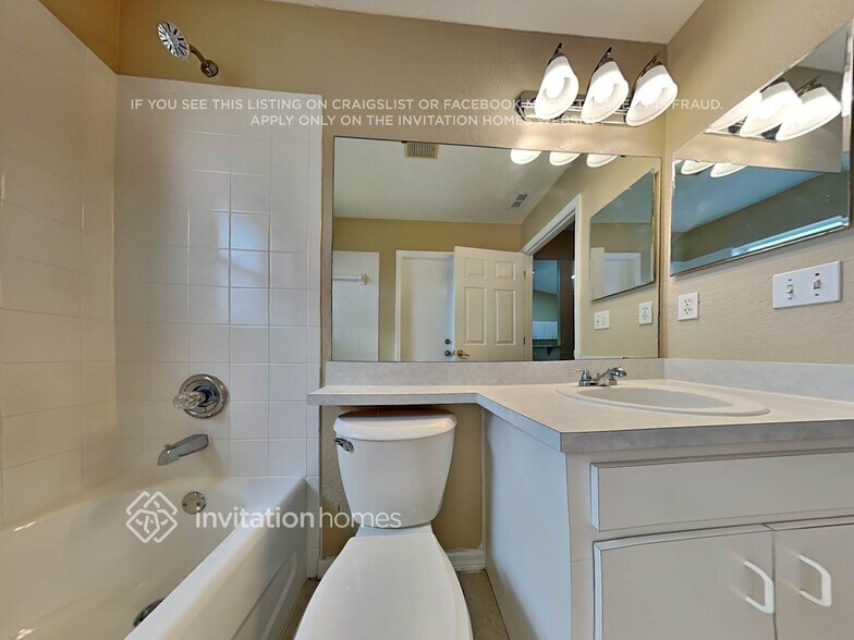 Building Photo - 7673 Canterbury Cir