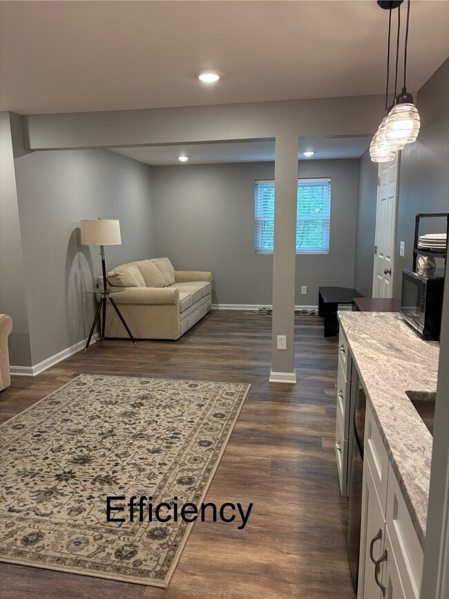 Building Photo - 9999 Cherryknoll Ct
