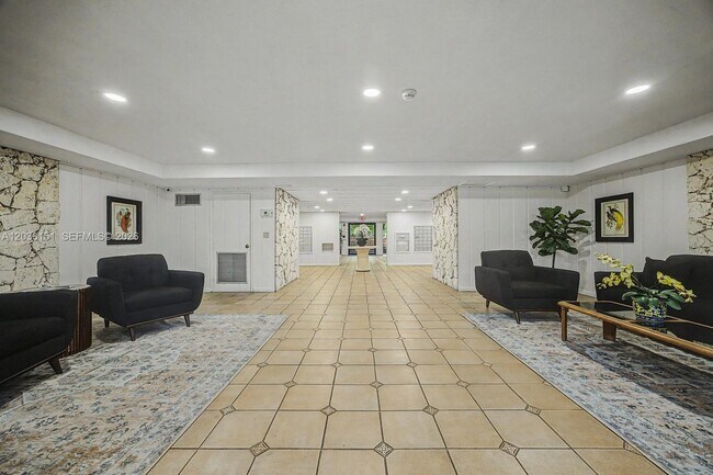 Building Photo - 1205 Mariposa Ave