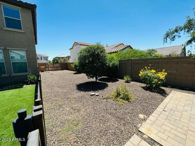 Building Photo - 9528 W Weeping Willow Rd