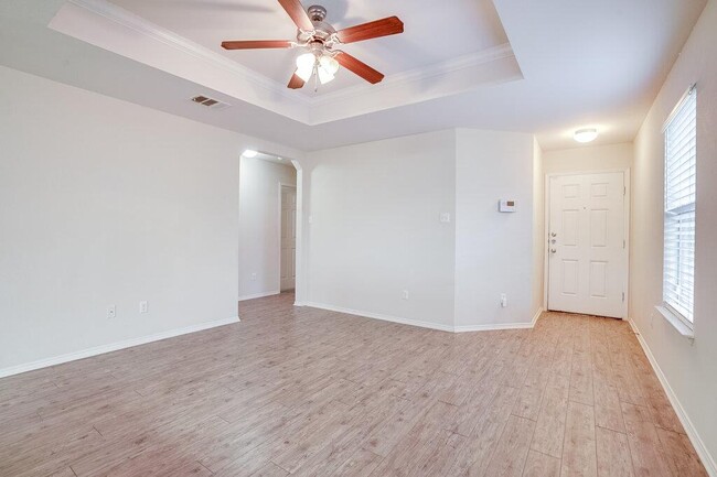 Building Photo - 476 Moonwalker Trail