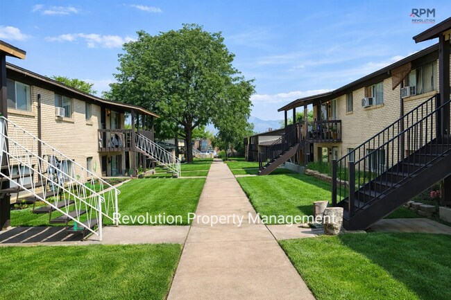 Building Photo - "Charming 2-Bedroom Oasis with Spacious Living in Washington Terrace!"