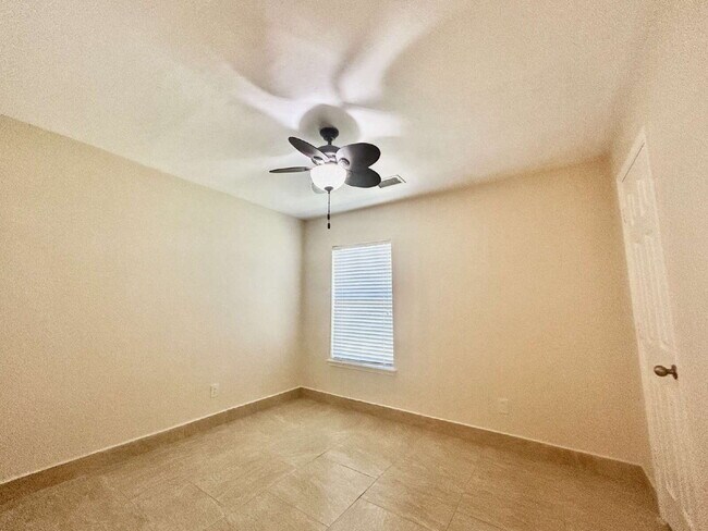 Building Photo - 18235 Bonham Oaks Ct