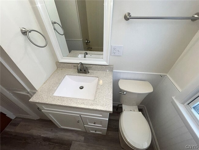 Building Photo - 3 Wills Dr