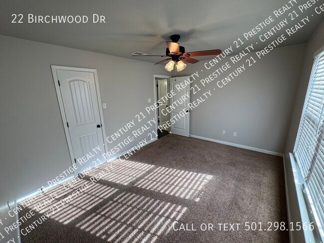 Building Photo - 22 Birchwood Dr