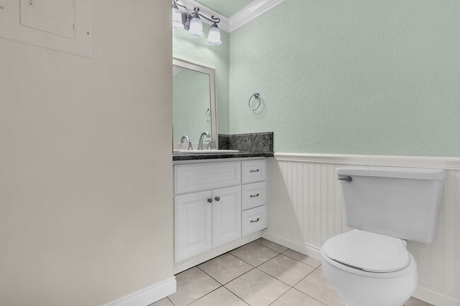 Building Photo - 21166 Gladiolos Way