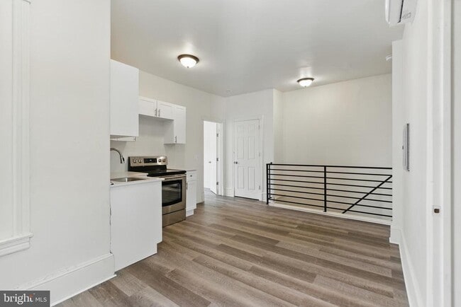 Building Photo - 22 N 53rd St
