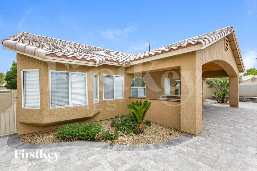 Building Photo - 1066 Oak Shade Ln